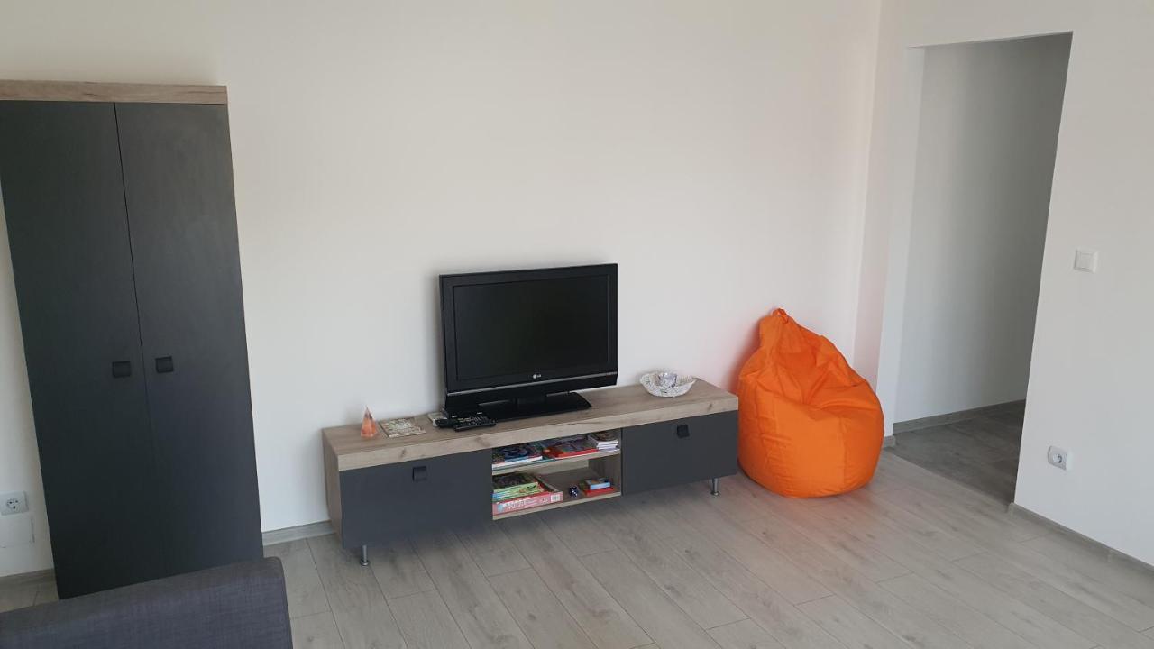 Ferienwohnung Fim Apartament Hunedoara Exterior foto