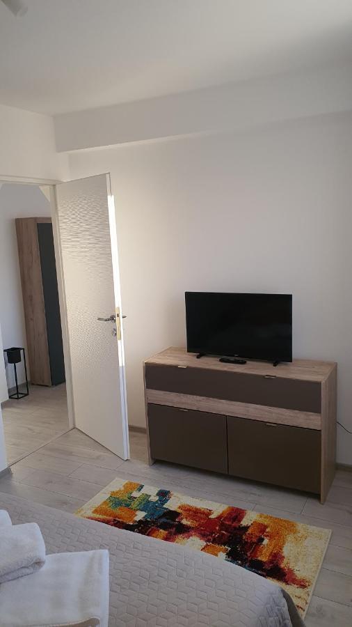 Ferienwohnung Fim Apartament Hunedoara Exterior foto